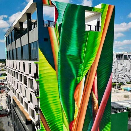 Отель Moxy Miami Wynwood Экстерьер фото