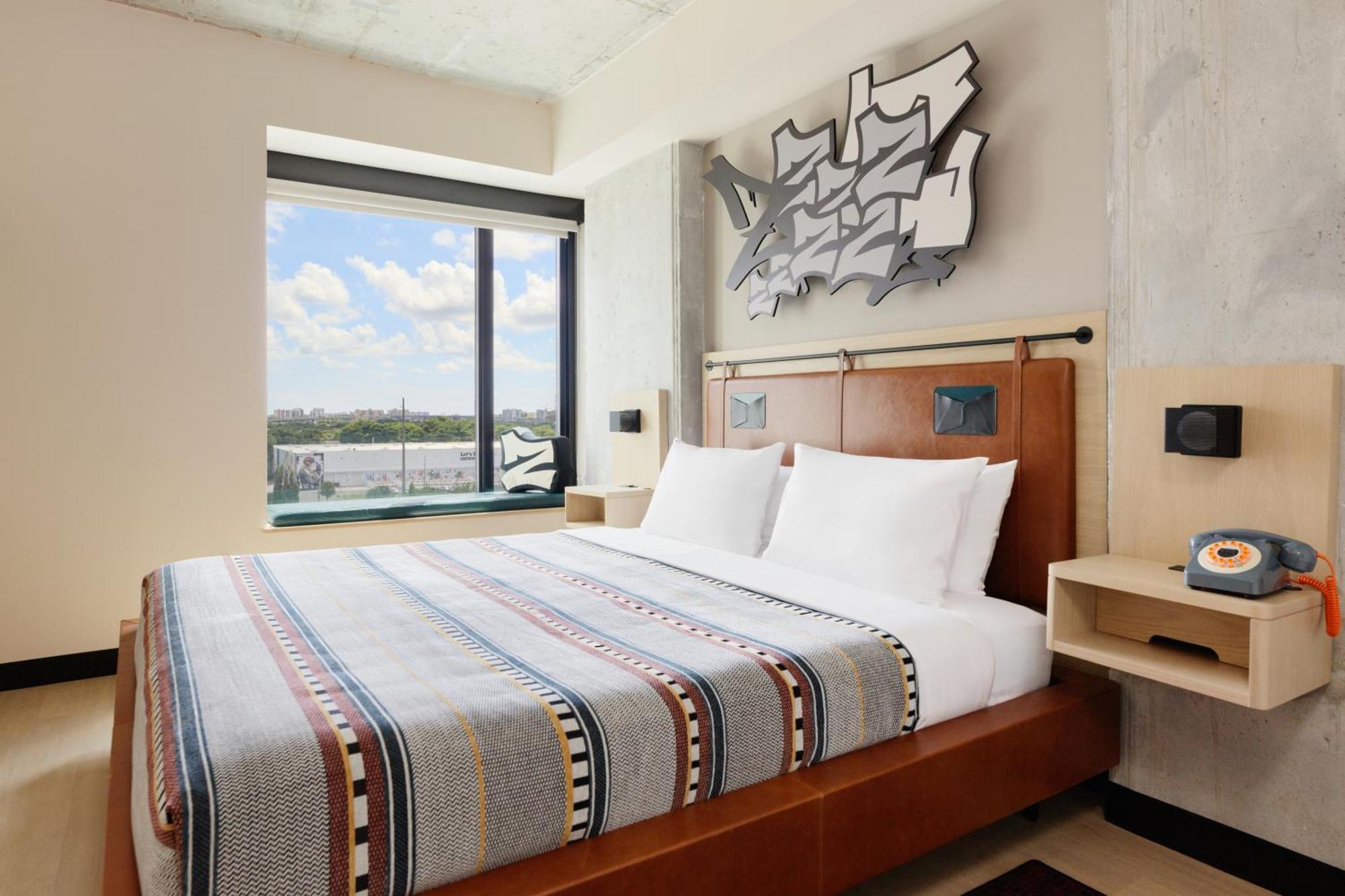 Отель Moxy Miami Wynwood Экстерьер фото