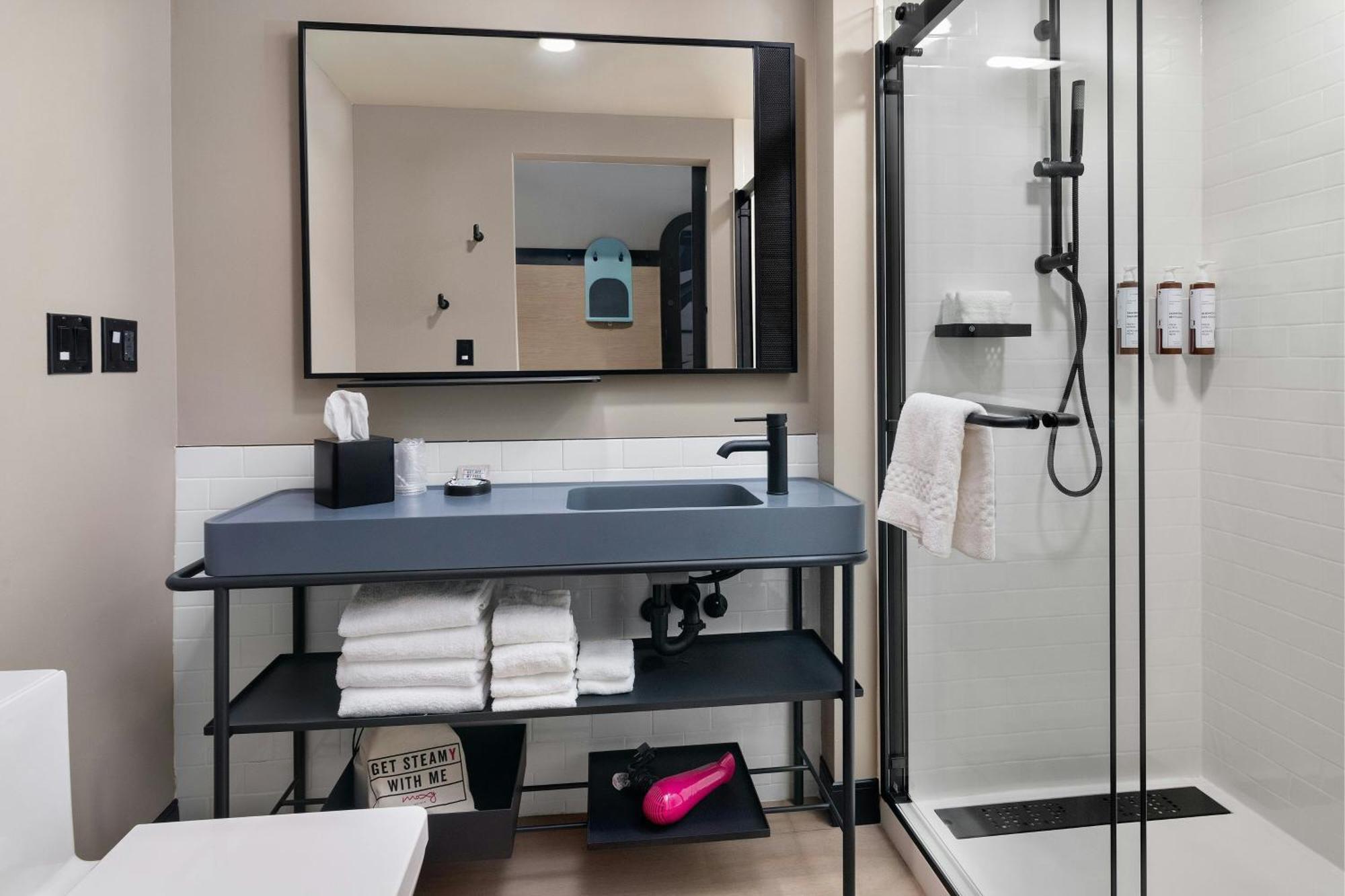 Отель Moxy Miami Wynwood Экстерьер фото