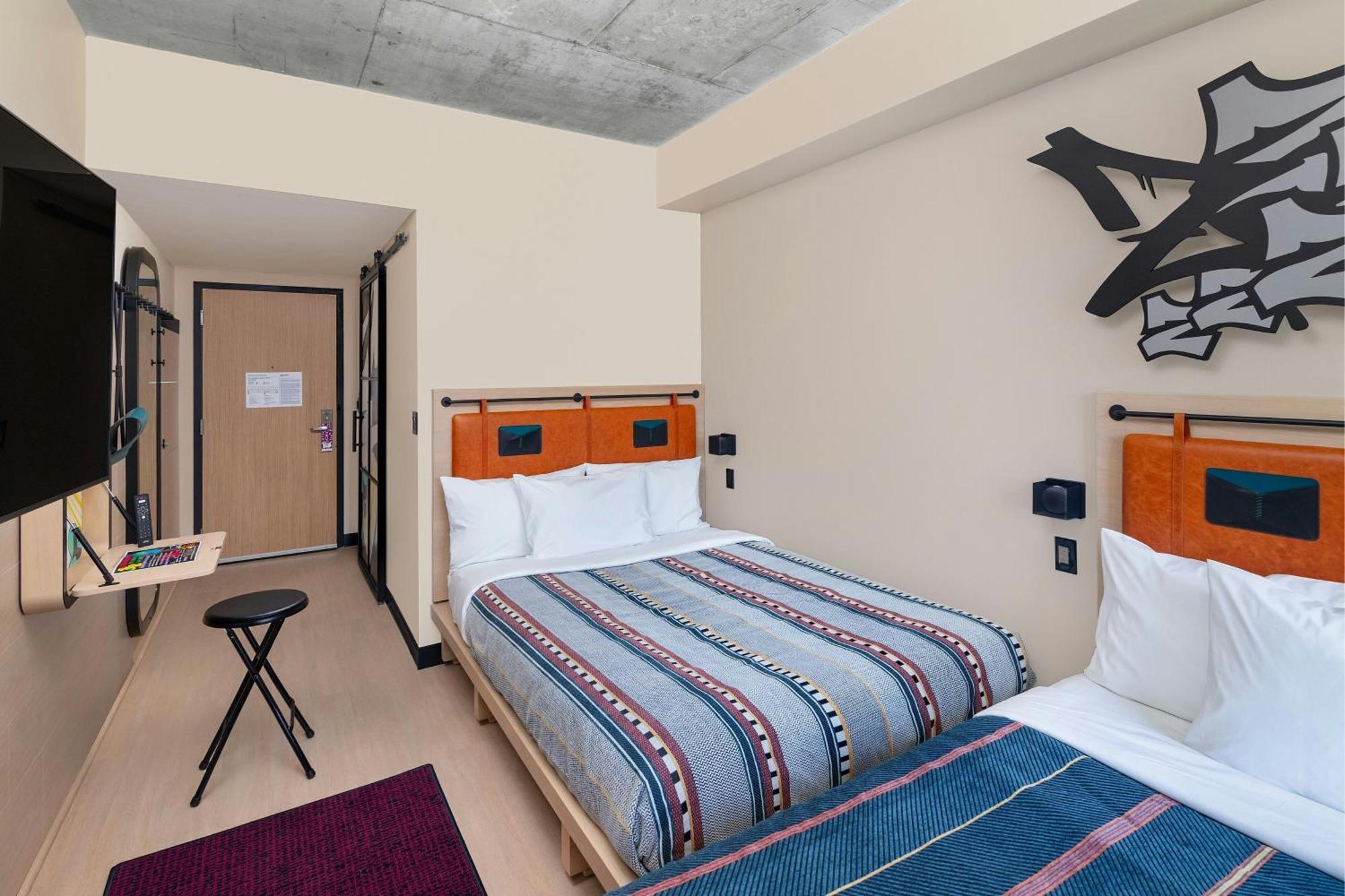 Отель Moxy Miami Wynwood Экстерьер фото