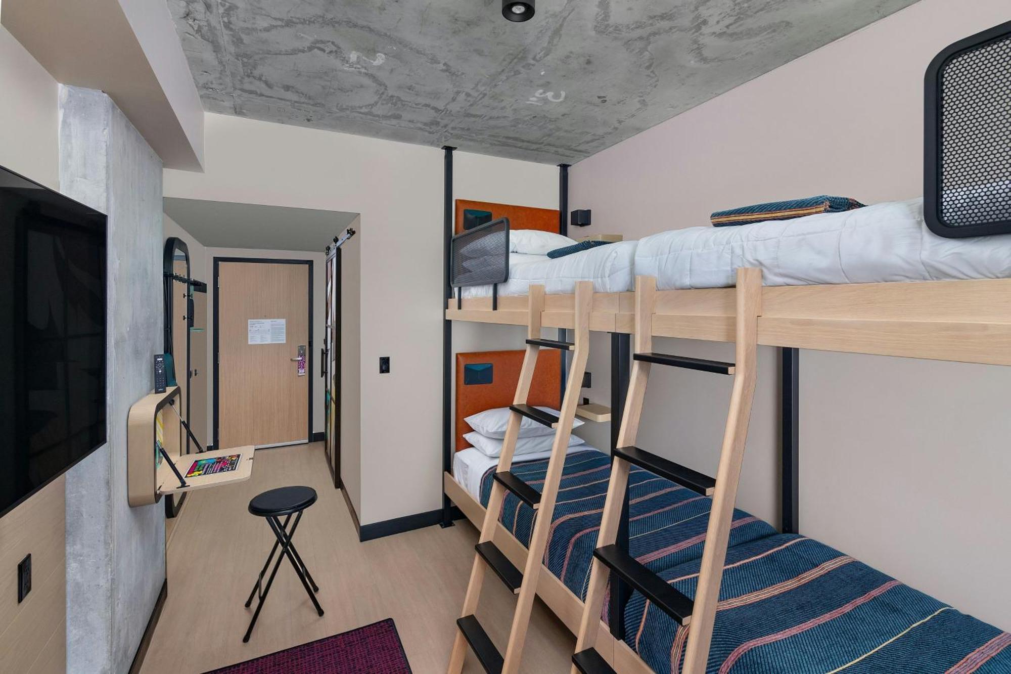Отель Moxy Miami Wynwood Экстерьер фото