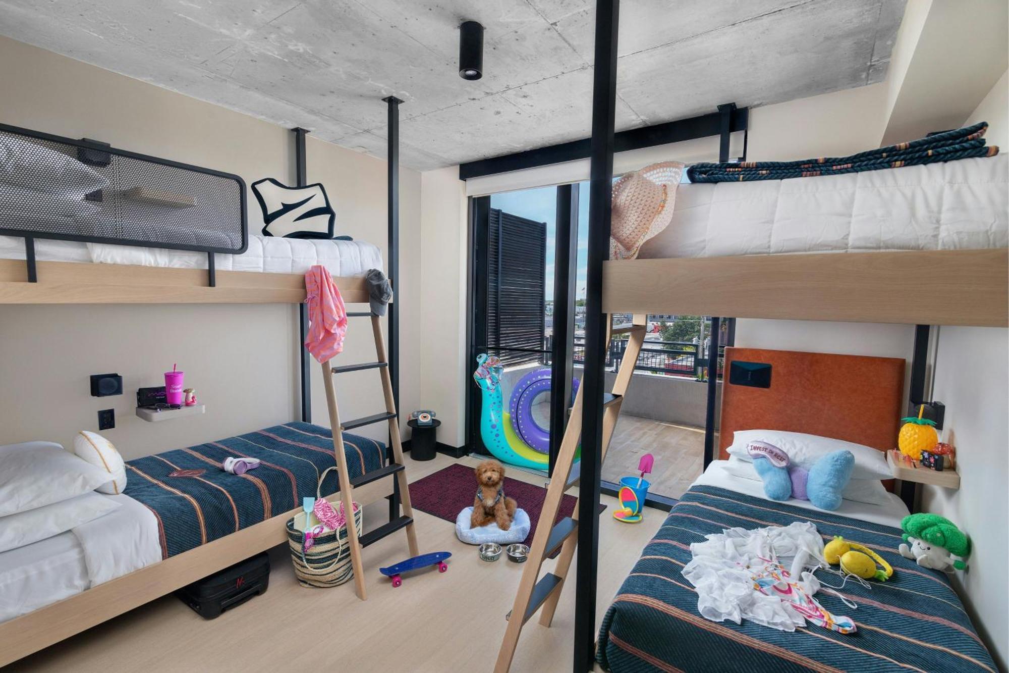 Отель Moxy Miami Wynwood Экстерьер фото