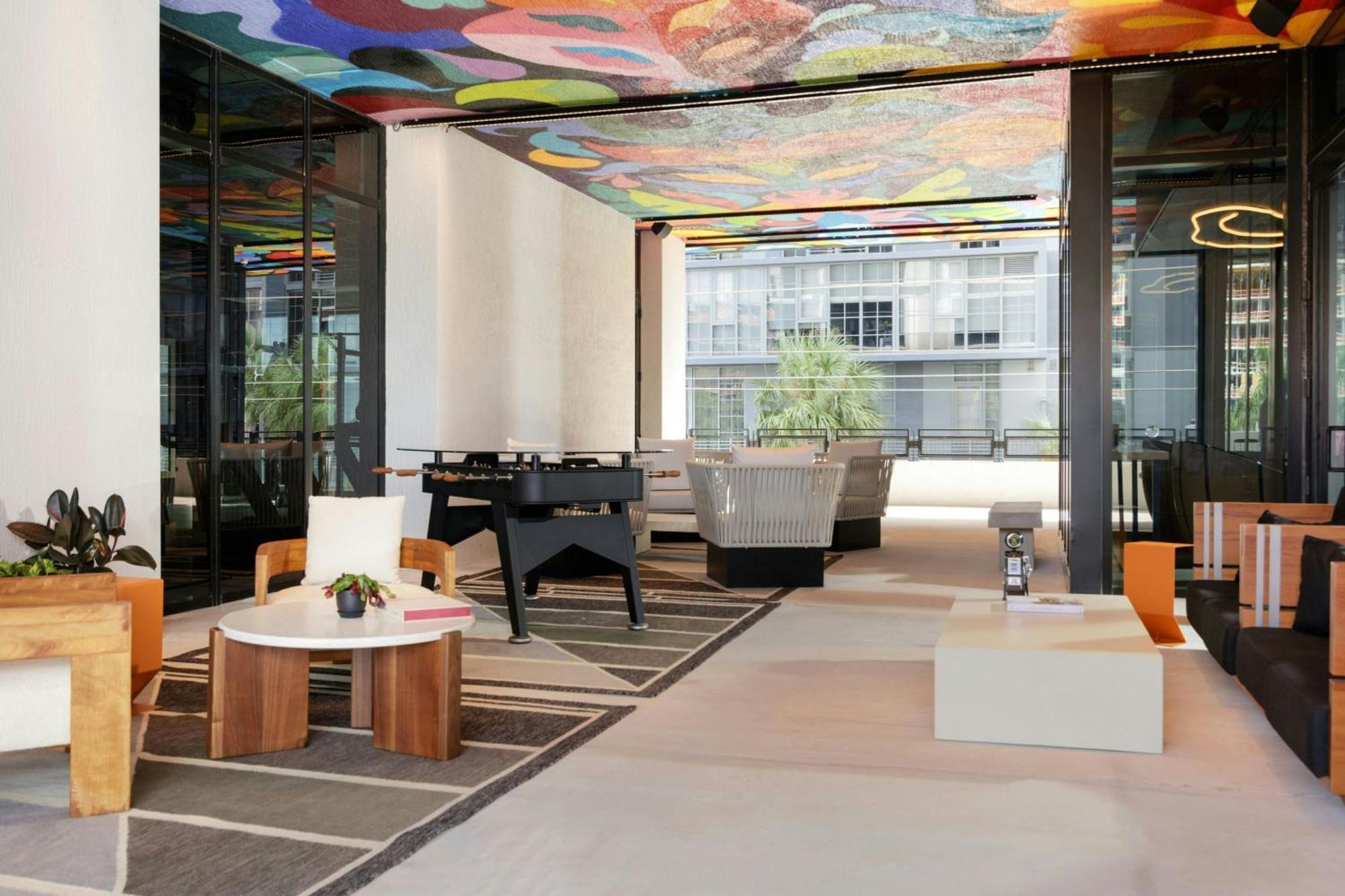 Отель Moxy Miami Wynwood Экстерьер фото