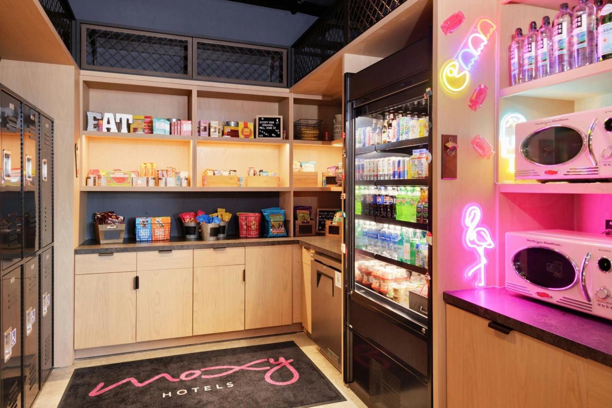 Отель Moxy Miami Wynwood Экстерьер фото