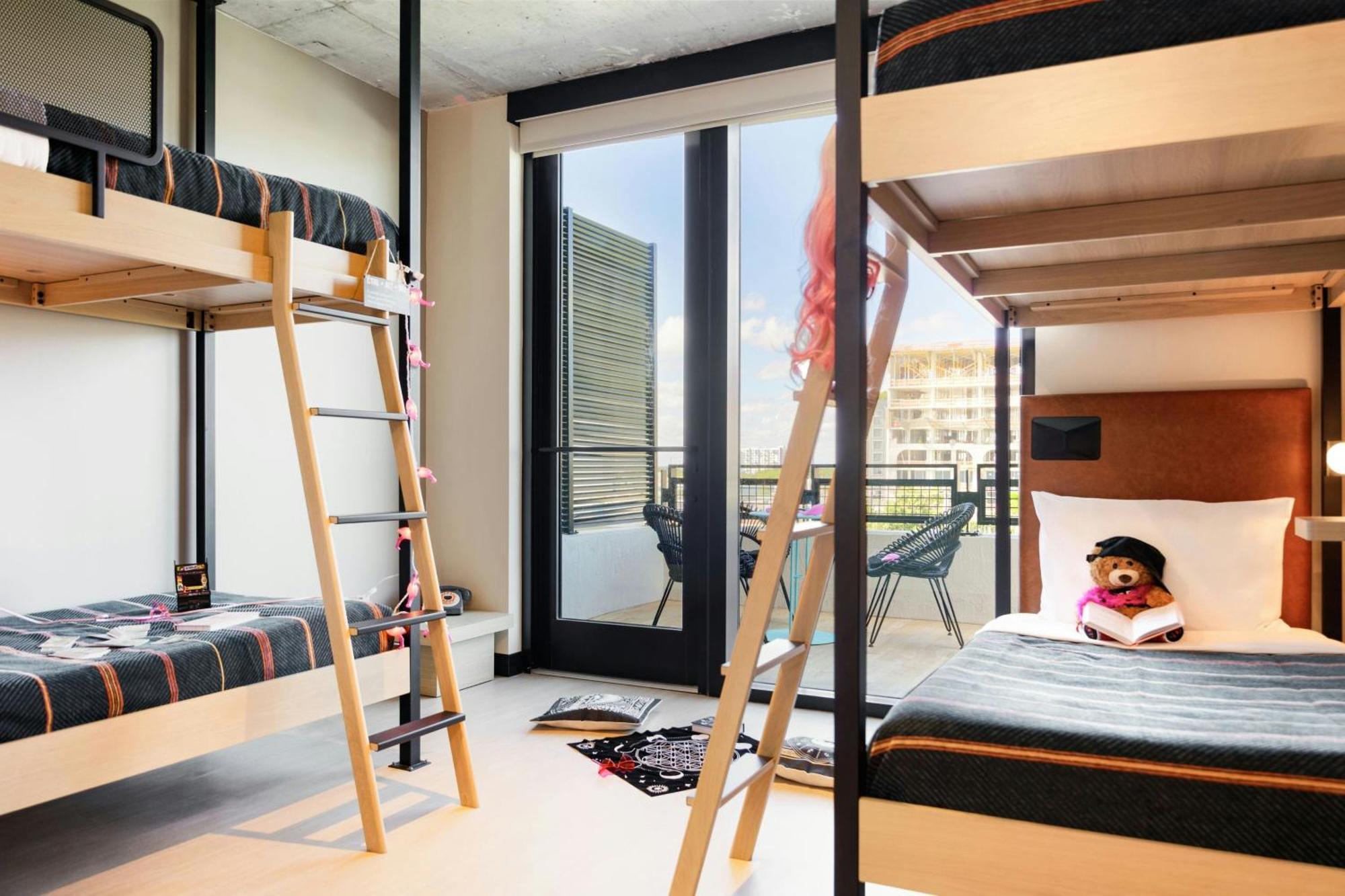 Отель Moxy Miami Wynwood Экстерьер фото