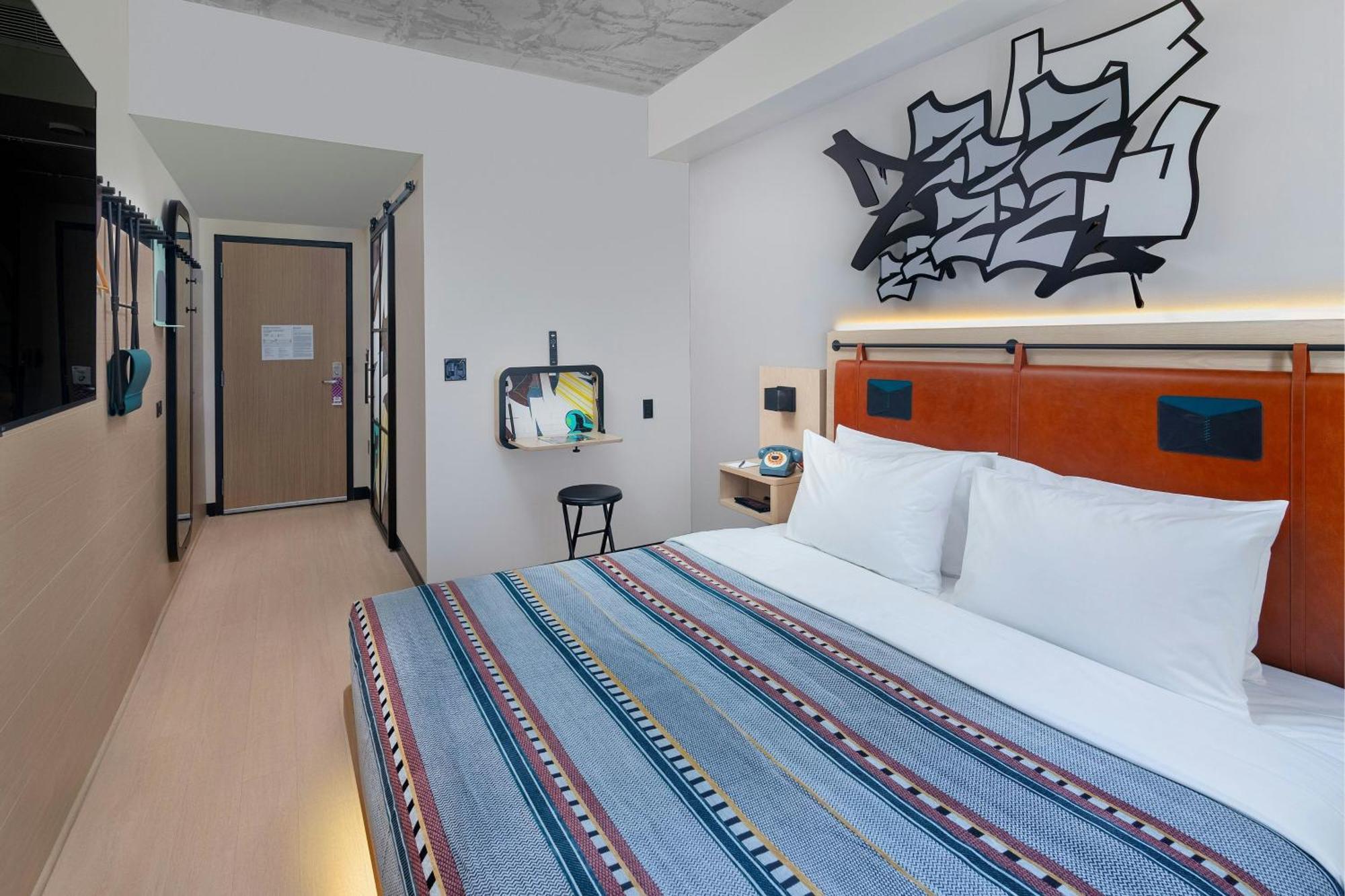 Отель Moxy Miami Wynwood Экстерьер фото